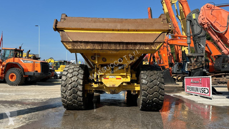 عربة قلابة Bell B50E 6X6