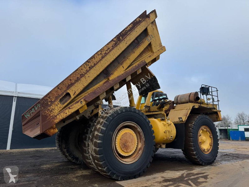 Sklápač Komatsu 3 - Backup Camera / Airco