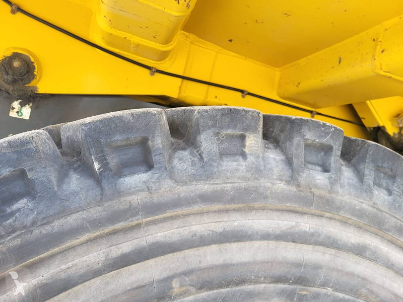 عربة قلابة Komatsu HD405-8