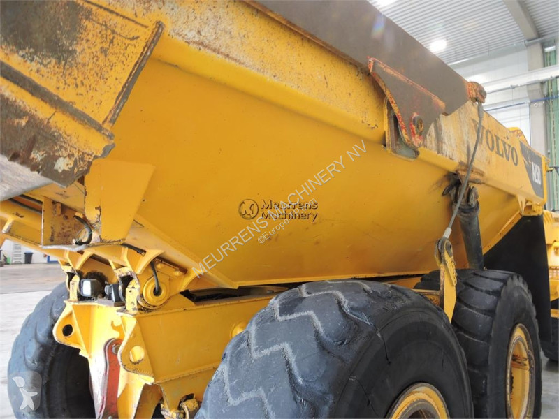 عربة قلابة Volvo