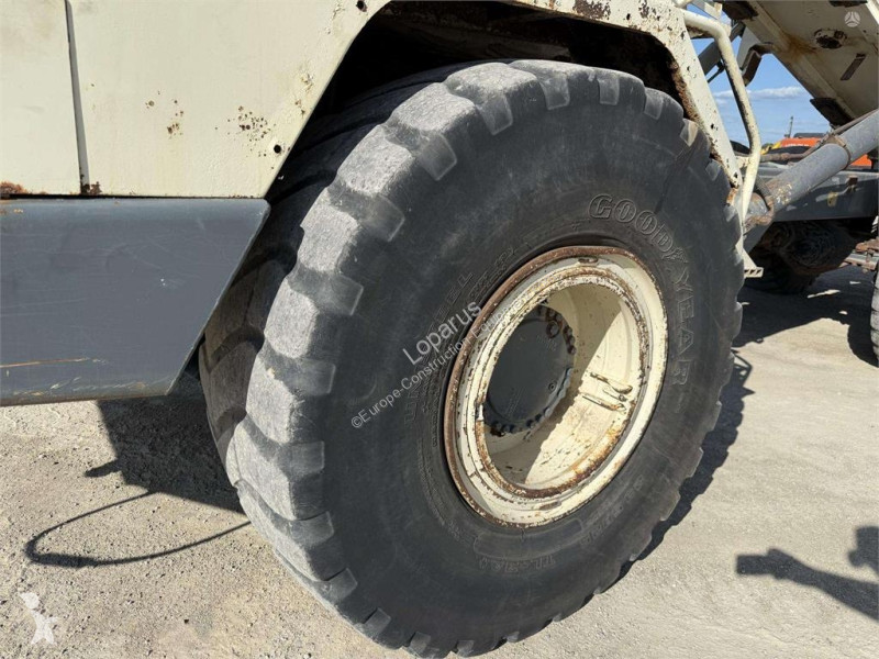 عربة قلابة Terex