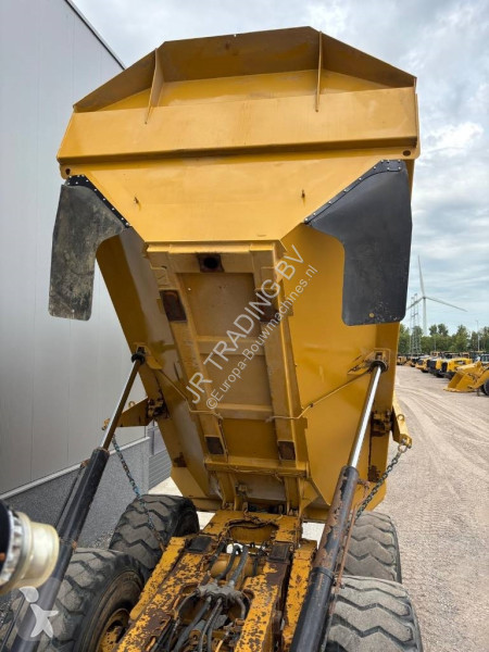 Dumper Caterpillar