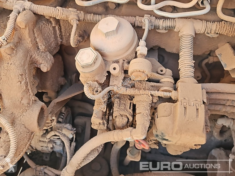 عربة قلابة Bell B25E