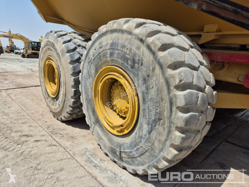 Basculantă Caterpillar 740