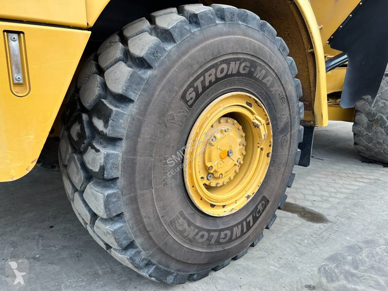 عربة قلابة Caterpillar C