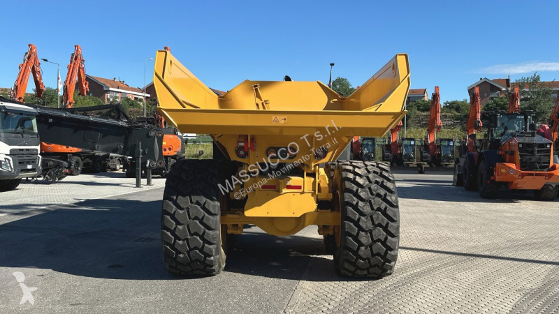 عربة قلابة Bell B30E 6X6