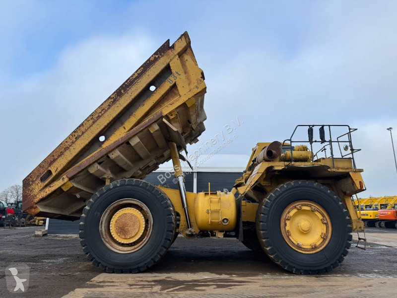 Sklápač Komatsu 3 - Backup Camera / Airco