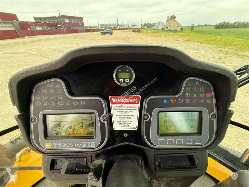 Карьерный самосвал Caterpillar TerraGator 2104...