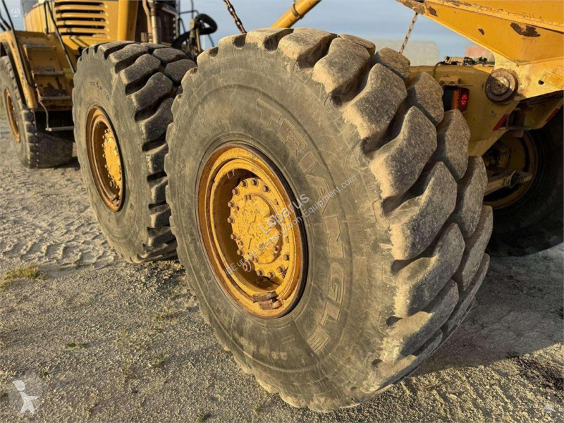 Карьерный самосвал Caterpillar 730