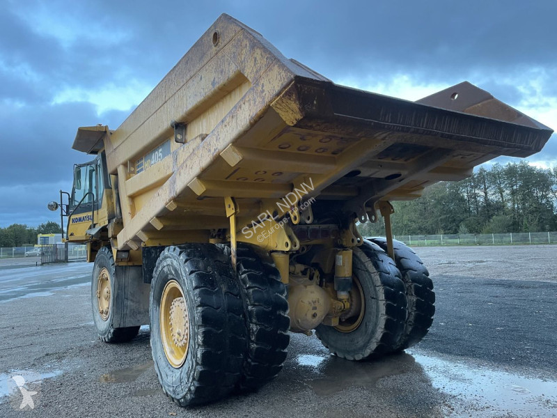 Sklápač Komatsu HD405