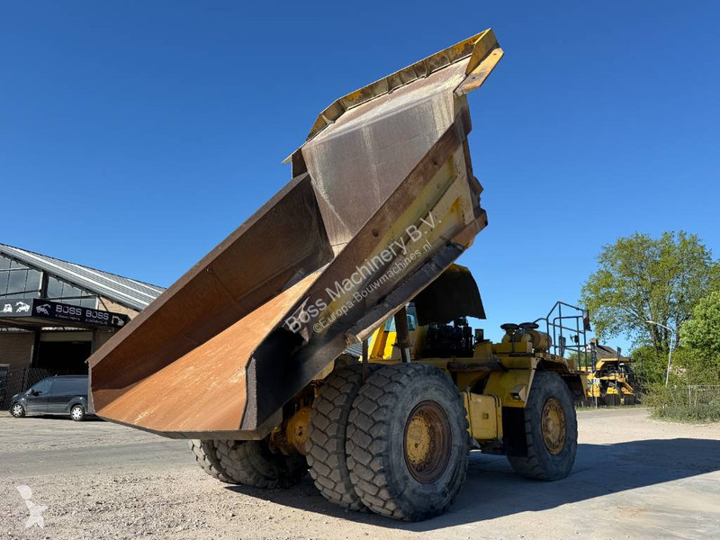 Sklápač Komatsu HD605-5 - Automatic Greasing /...