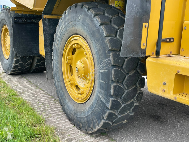 عربة قلابة Caterpillar G