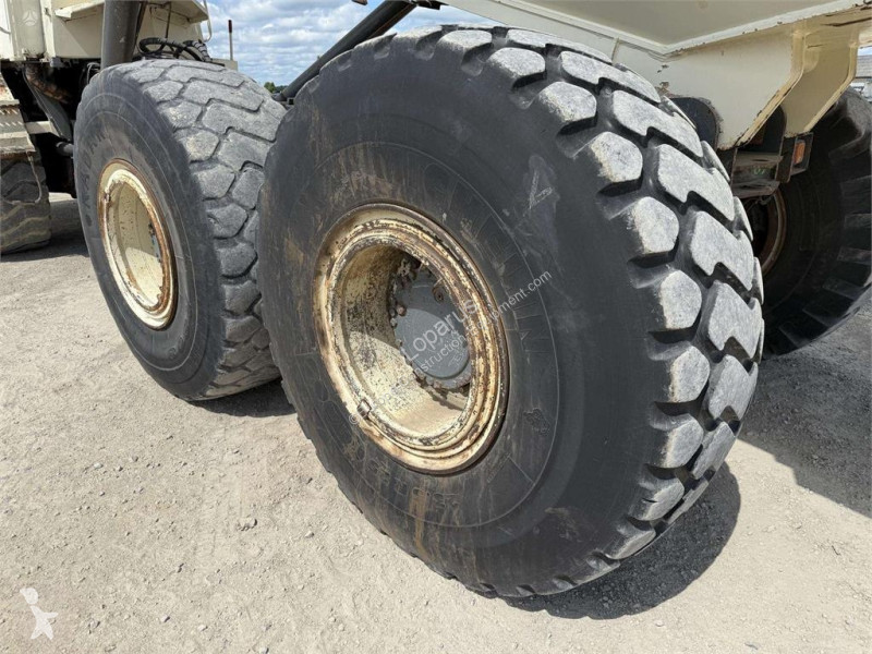 عربة قلابة Terex