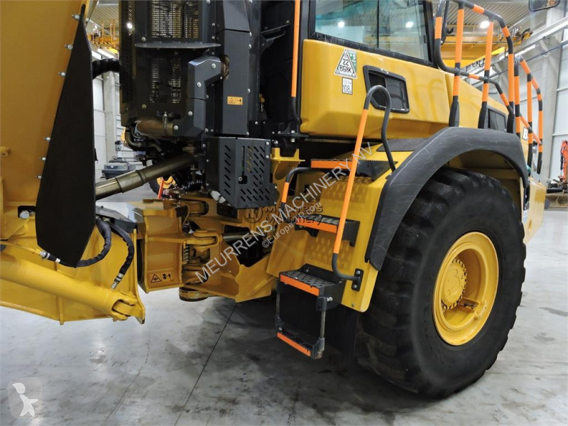عربة قلابة Bell B30E