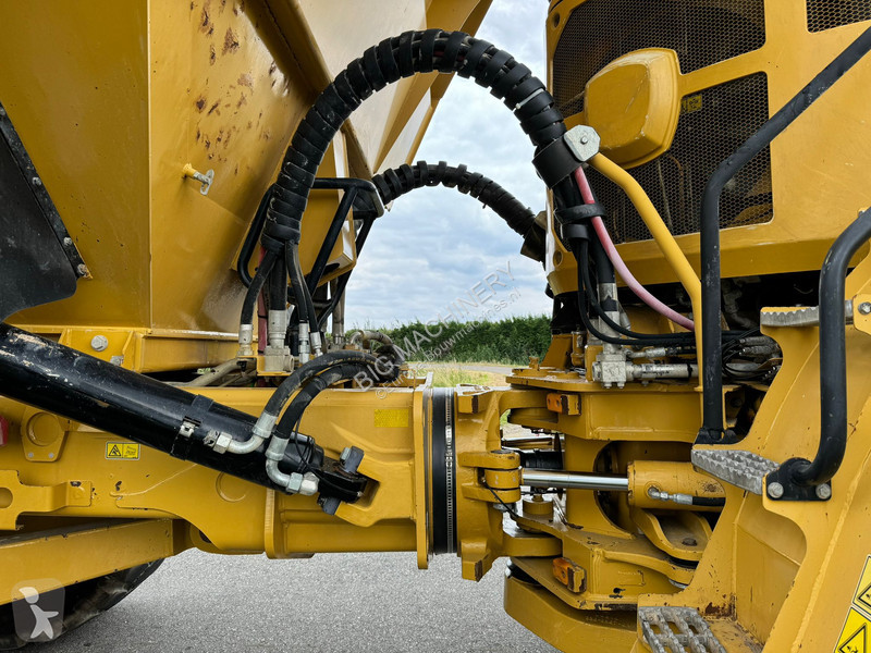 Sklápěčka Caterpillar