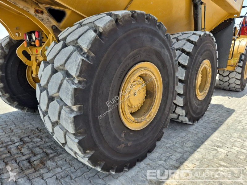 Basculantă Caterpillar 745