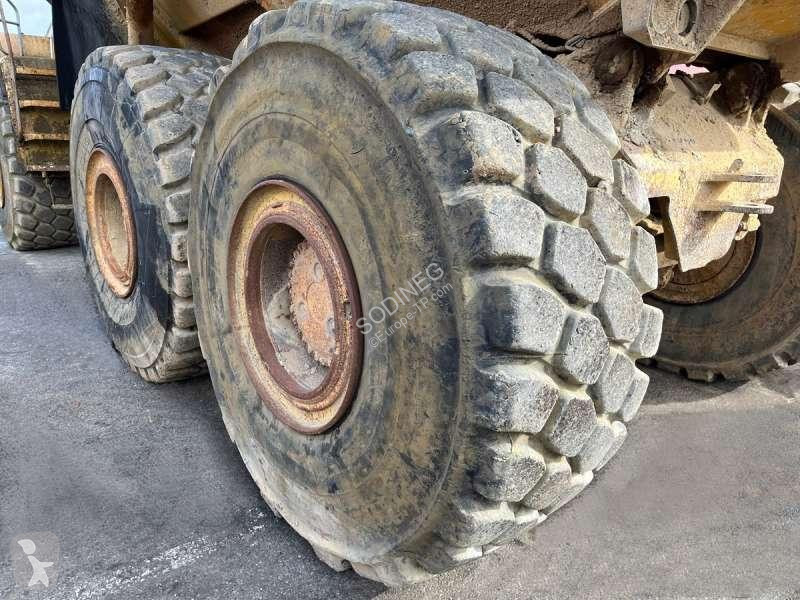 عربة قلابة Bell M 6X6