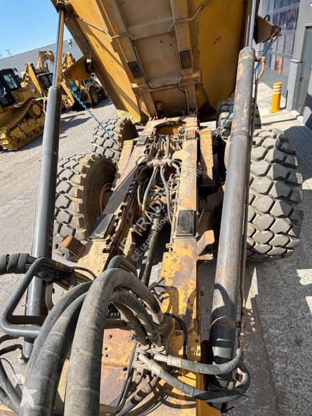 Dumper Caterpillar
