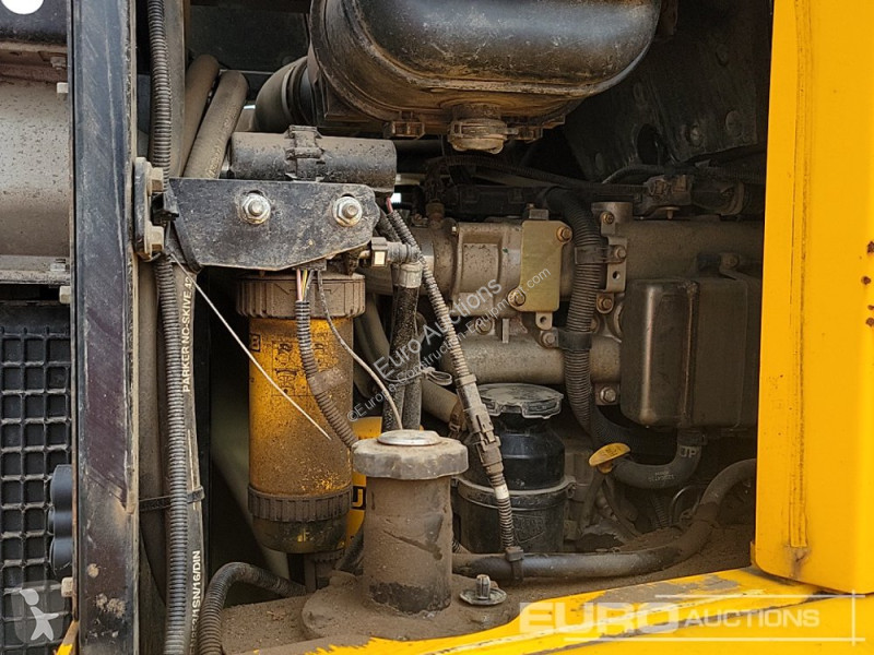 Basculantă JCB 6TST