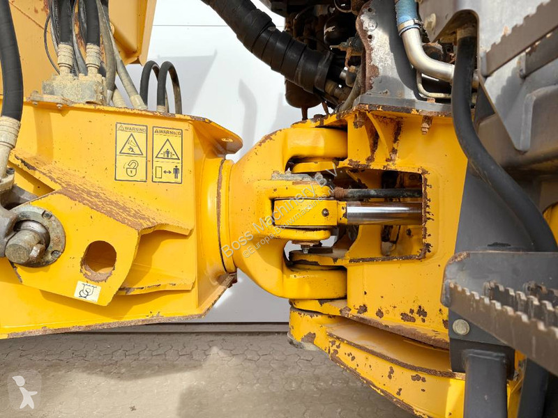 Dumper Volvo - Tailgate / Backup Camera