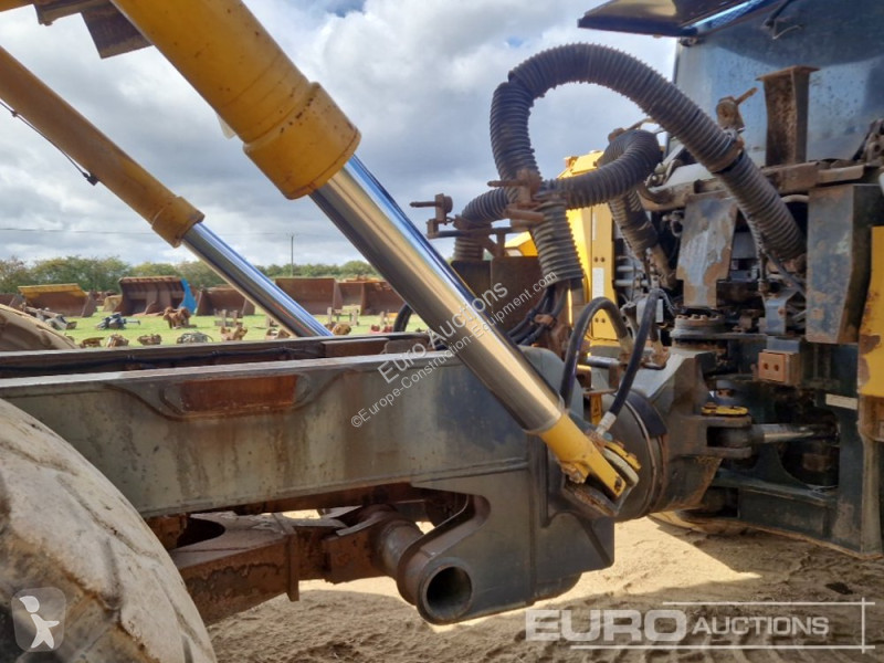 Sklápěčka Komatsu HM350-2