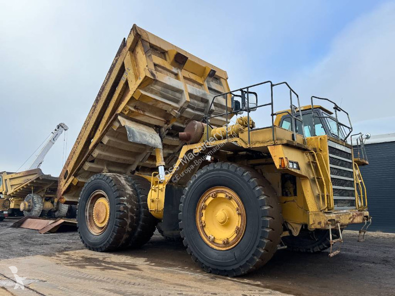 Sklápač Komatsu 3 - Backup Camera / Airco