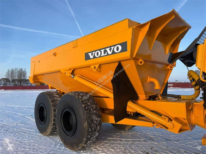 Карьерный самосвал Volvo