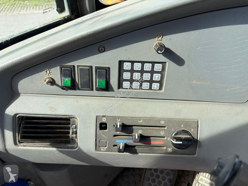 عربة قلابة Volvo