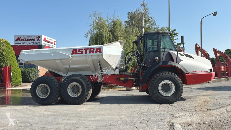 عربة قلابة Astra 30D 6X6