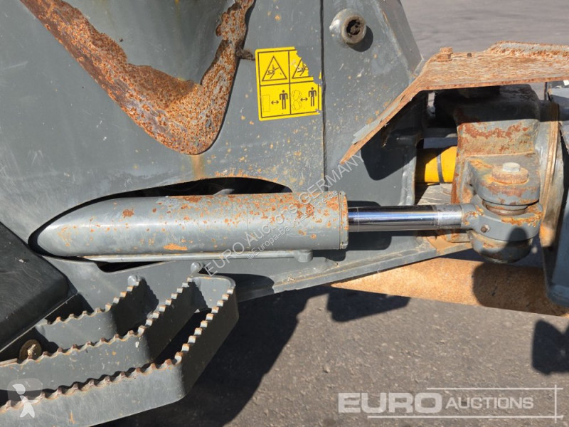 عربة قلابة Wacker Neuson