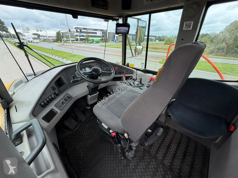 عربة قلابة Volvo G