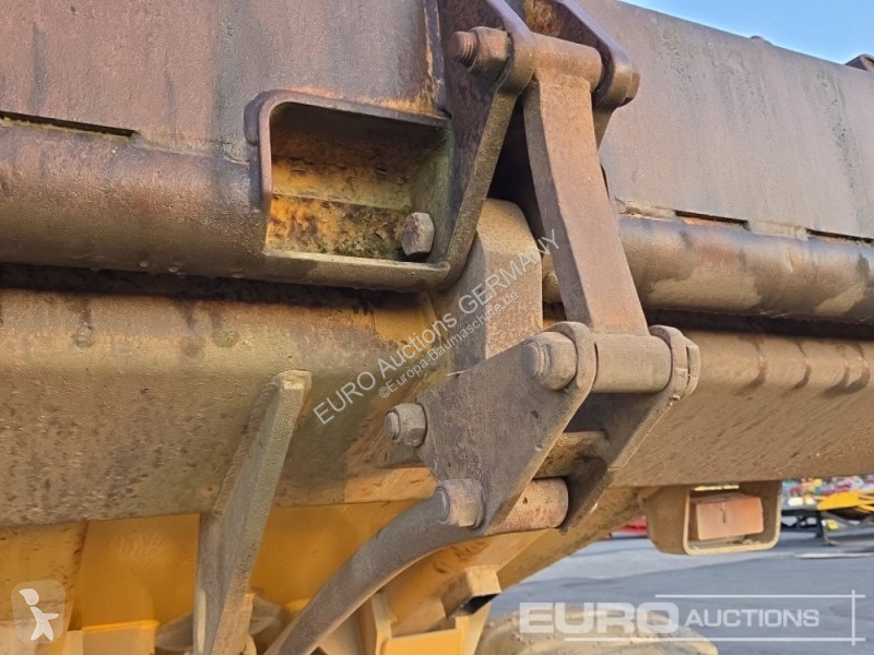 عربة قلابة Volvo