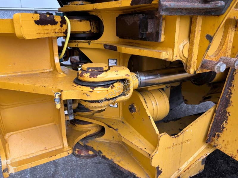 عربة قلابة Bell B 30 E (New Tires)