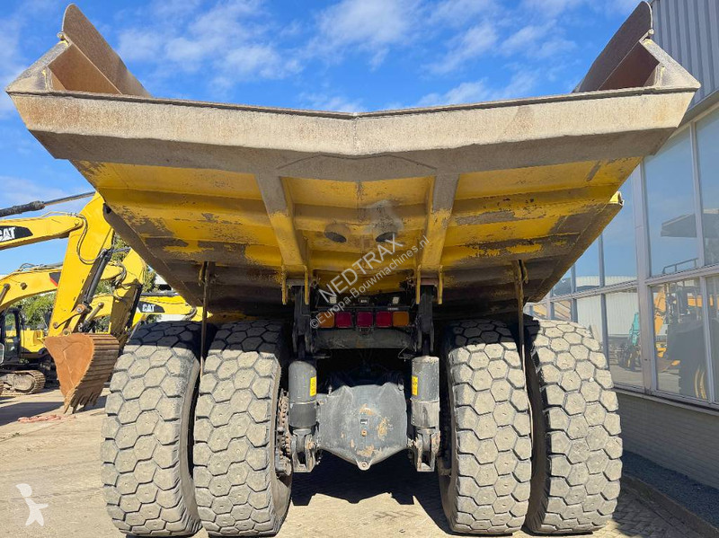 Дъмпер Komatsu 6057E0