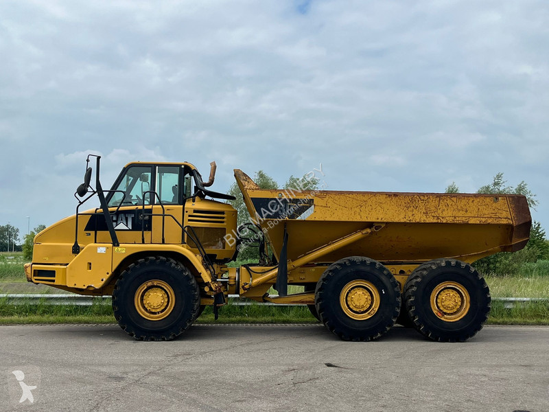 Dumper Caterpillar
