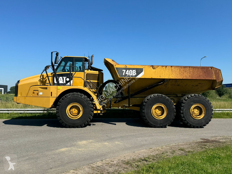 Dumper Caterpillar