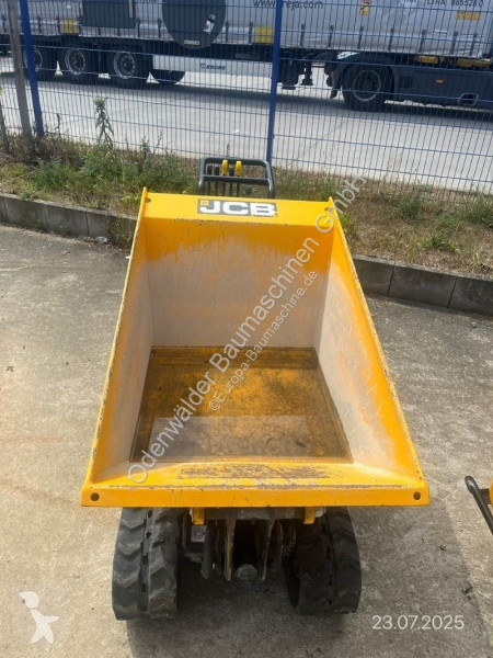 عربة قلابة JCB