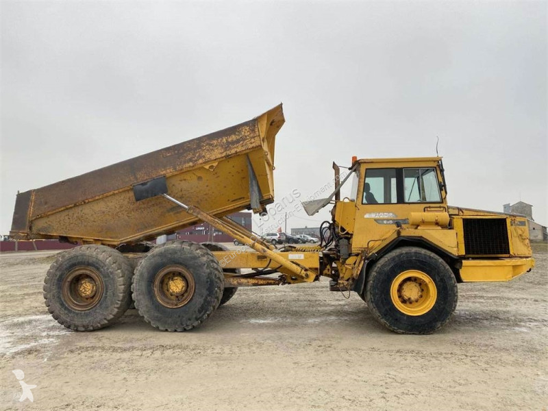 Basculantă Volvo Nr.8