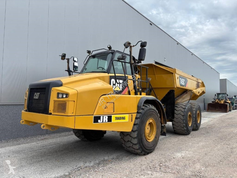 Dumper Caterpillar