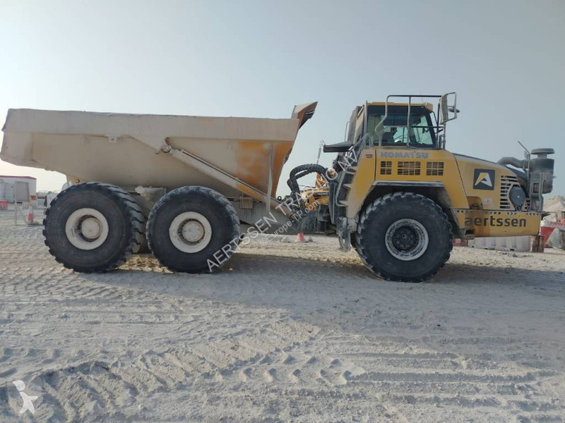 Dumper Komatsu R (4 pieces available in Abu Dhabi)