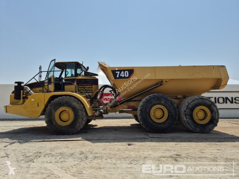 Basculantă Caterpillar 740