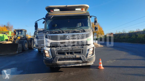 Camião basculante Volvo