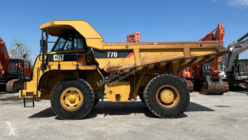 Tombereau Caterpillar 770
