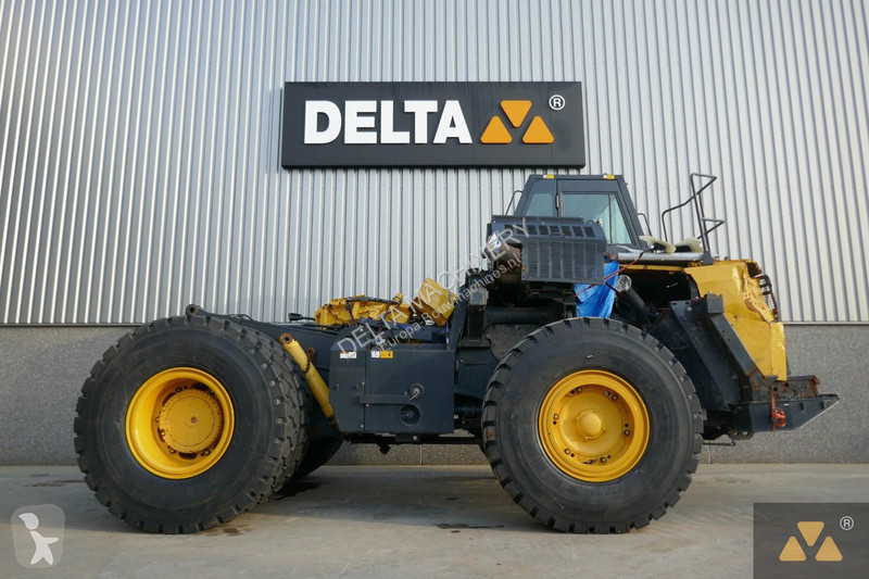 Sklápač Komatsu HD405-8