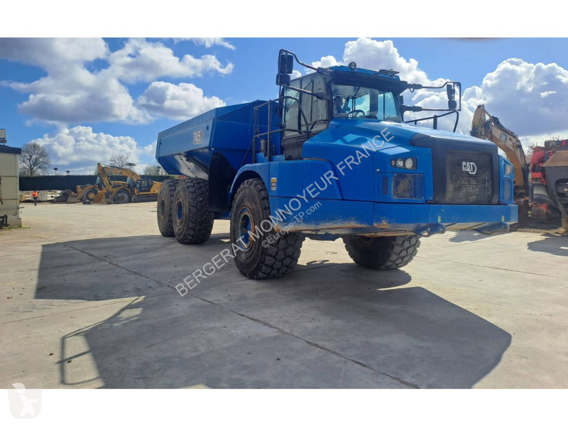 Sklápač Caterpillar 745