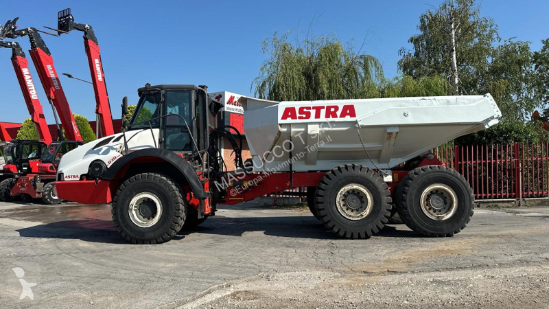 عربة قلابة Astra 30D 6X6