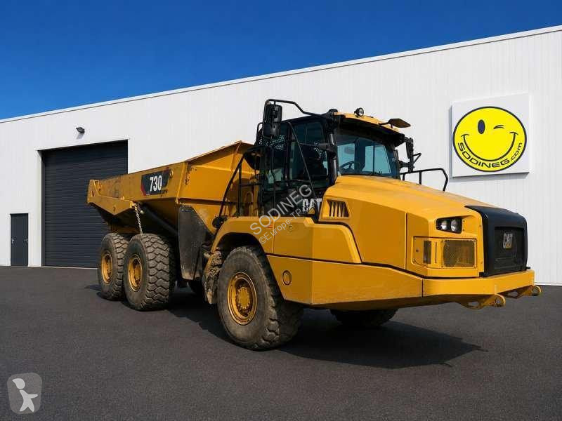 عربة قلابة Caterpillar