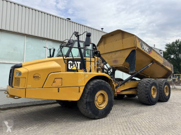 Knikdumper Caterpillar