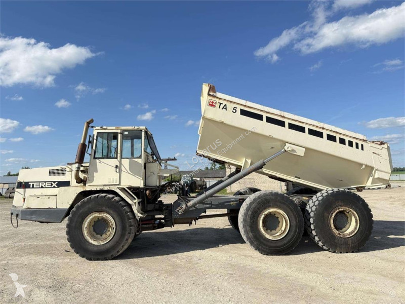 عربة قلابة Terex