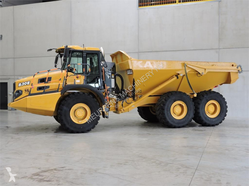عربة قلابة Bell B30E
